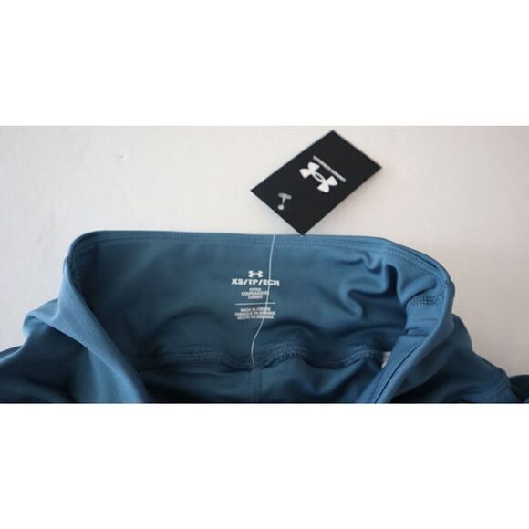 Under Armour 1376762 414 Women Sz XS Blue UA Run Anywhere Reflective Shorts $65 - Picture 3 of 11